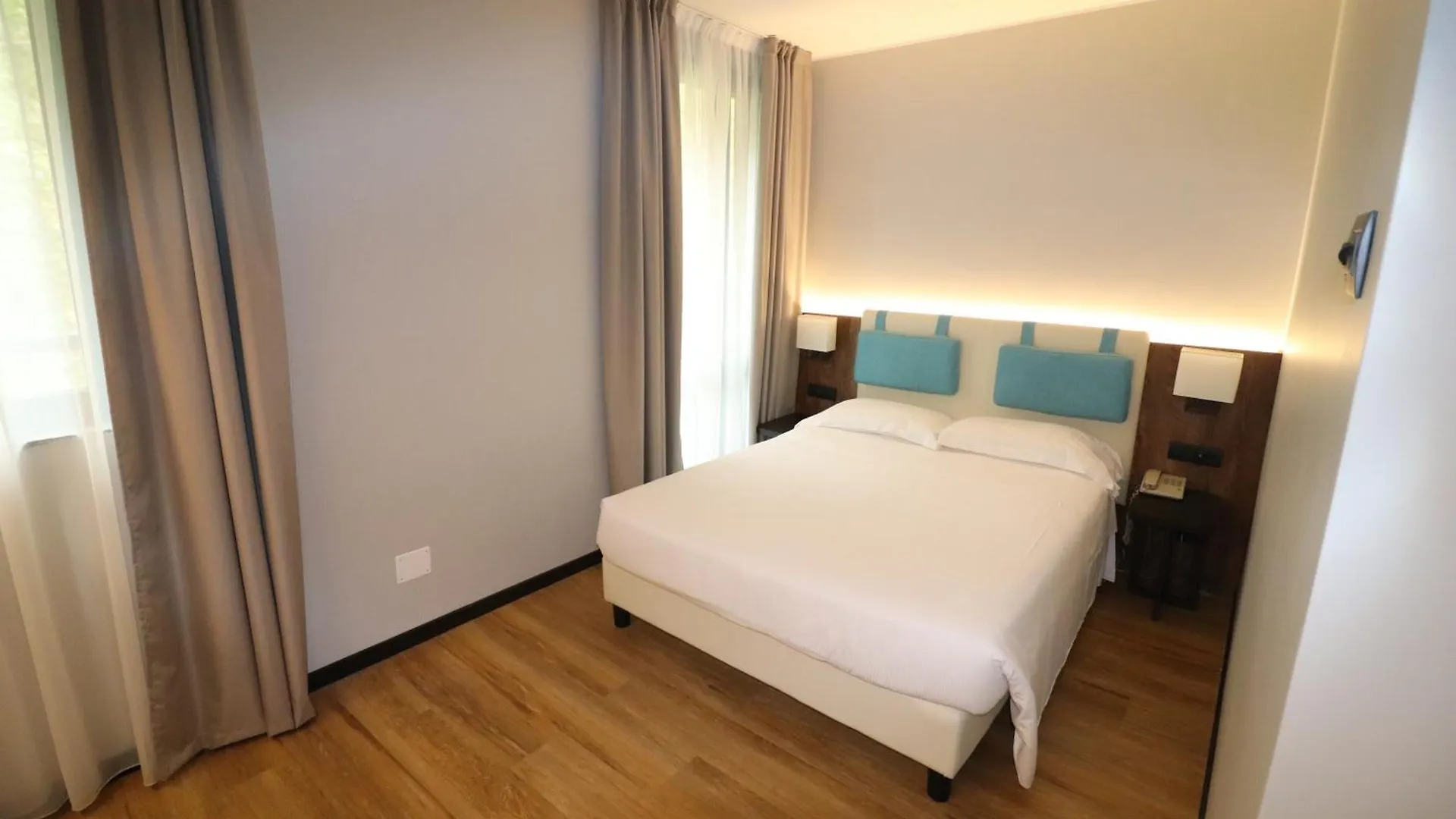 Hotel Domenichino Μιλάνο 3*,  Ιταλία