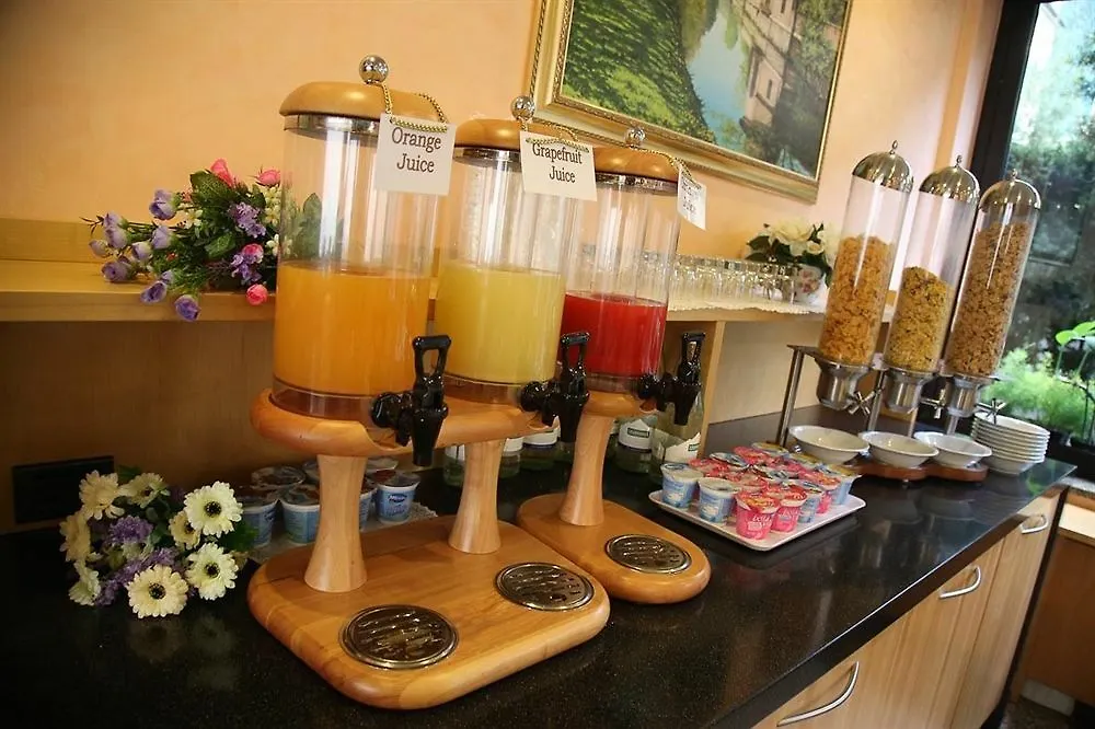 Hotel Domenichino Milan 3*,  Italy